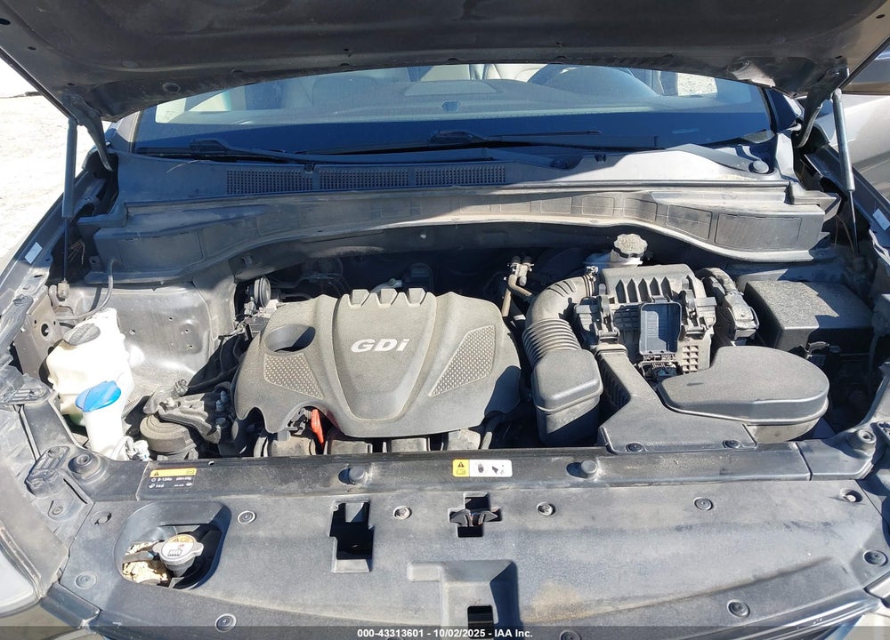 2014 HYUNDAI SANTA FE VIN: 5XYZU3LB8EG138168