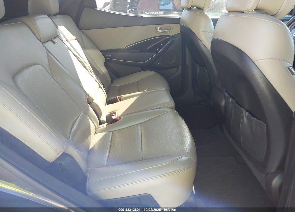 2014 HYUNDAI SANTA FE VIN: 5XYZU3LB8EG138168