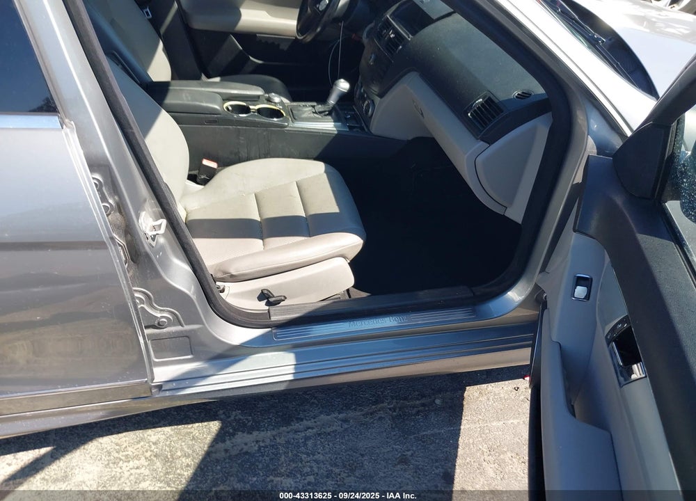 2008 MERCEDES-BENZ C CLASS VIN: WDDGF54X78F163003