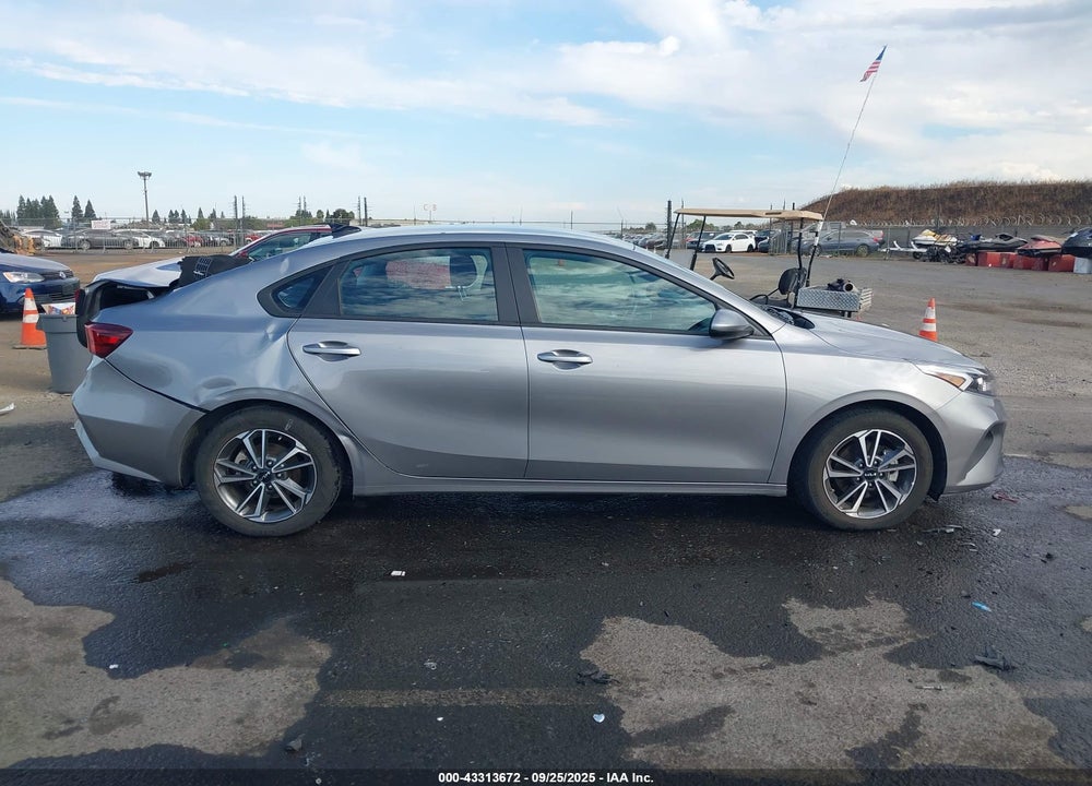 2023 KIA FORTE VIN: 3KPF24AD9PE566897