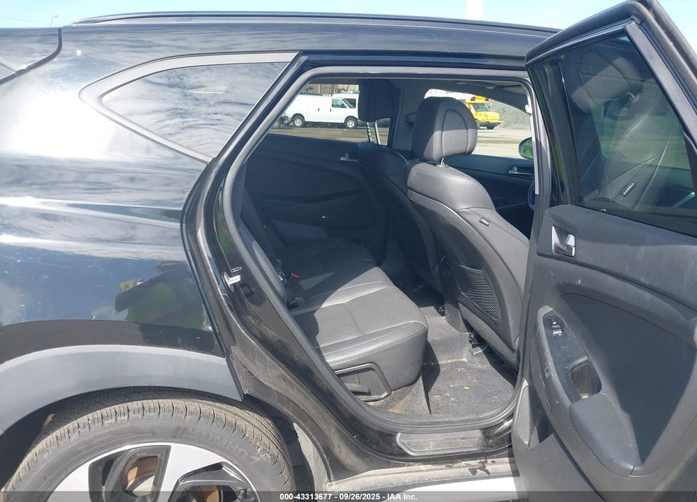 2017 HYUNDAI TUCSON VIN: KM8J3CA20HU534919