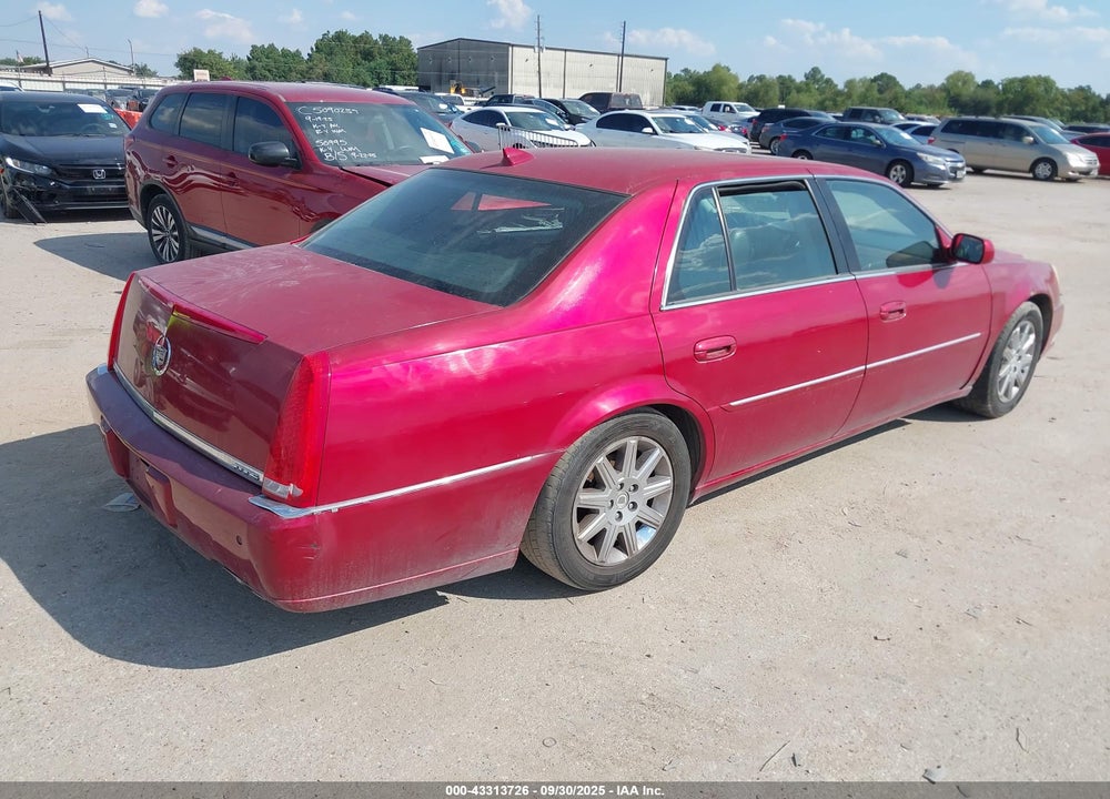 2011 CADILLAC DTS VIN: 1G6KH5E68BU104696