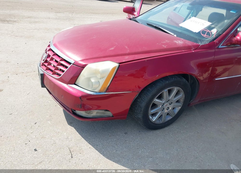 2011 CADILLAC DTS VIN: 1G6KH5E68BU104696