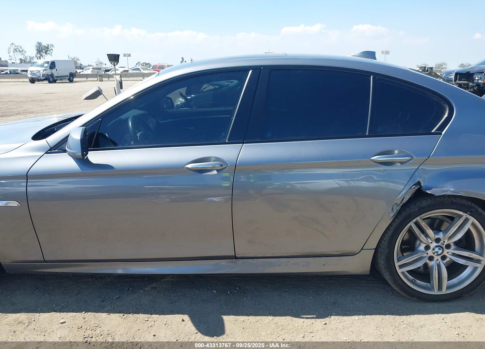 2013 BMW 5 SERIES VIN: WBAFR7C53DC826715