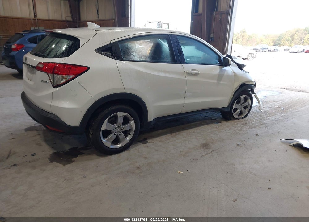 2021 HONDA HR-V VIN: 3CZRU6H37MM742809