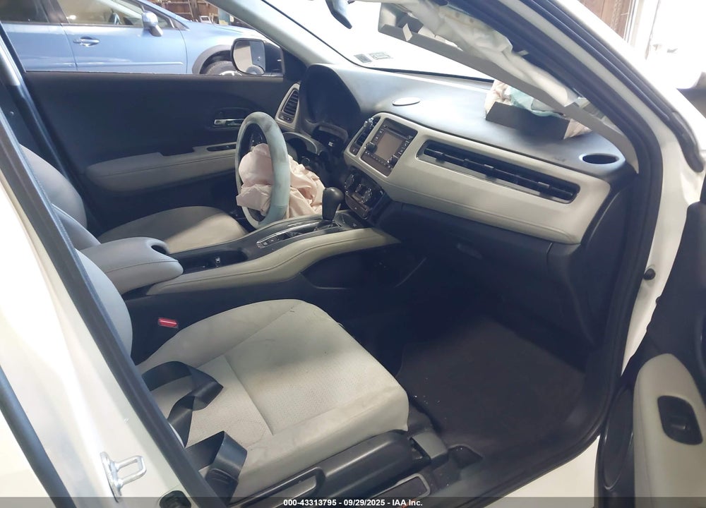 2021 HONDA HR-V VIN: 3CZRU6H37MM742809