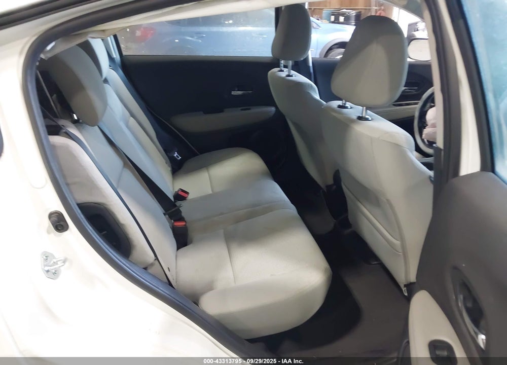 2021 HONDA HR-V VIN: 3CZRU6H37MM742809