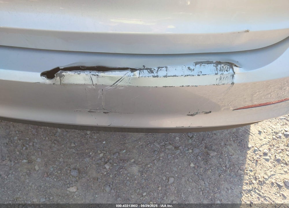 2018 HYUNDAI ELANTRA VIN: KMHD84LF7JU613790