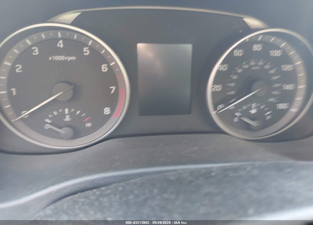 2018 HYUNDAI ELANTRA VIN: KMHD84LF7JU613790