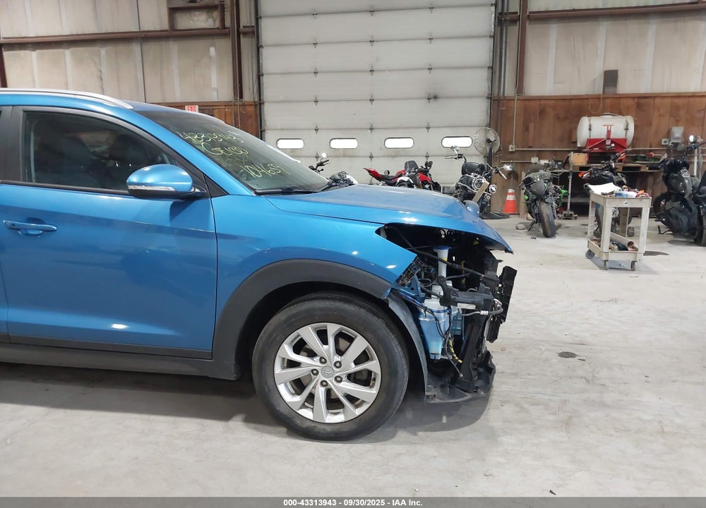 2016 HYUNDAI TUCSON VIN: KM8J3CA27GU051460