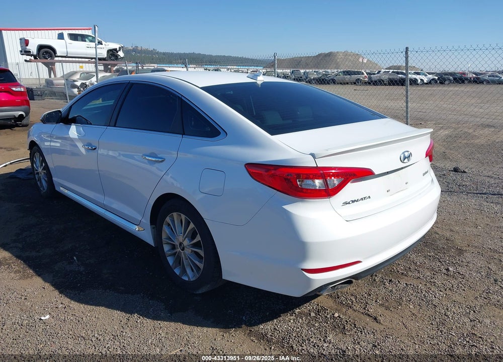2015 HYUNDAI SONATA VIN: 5NPE34AF7FH063597
