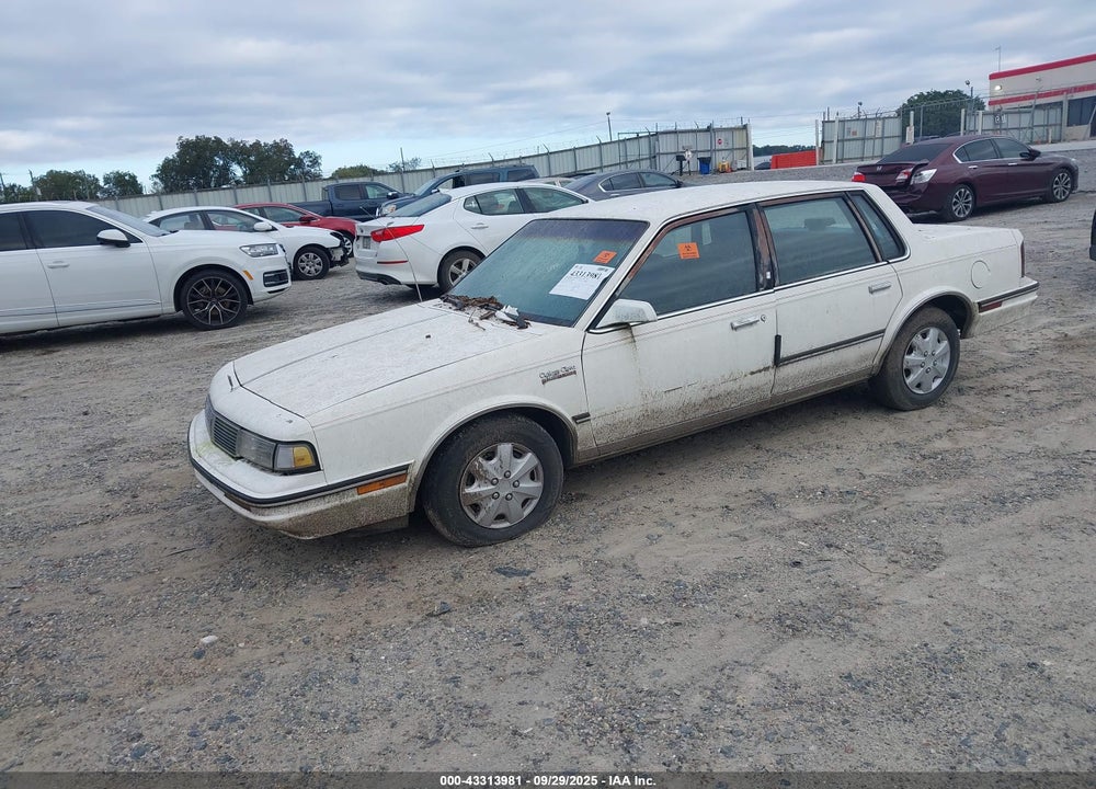 1988 OLDSMOBILE CUTLASS CIERA BROUGHAM VIN: 1G3AM51W8JG300886