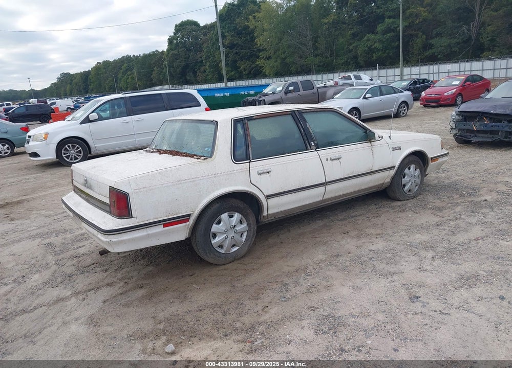 1988 OLDSMOBILE CUTLASS CIERA BROUGHAM VIN: 1G3AM51W8JG300886
