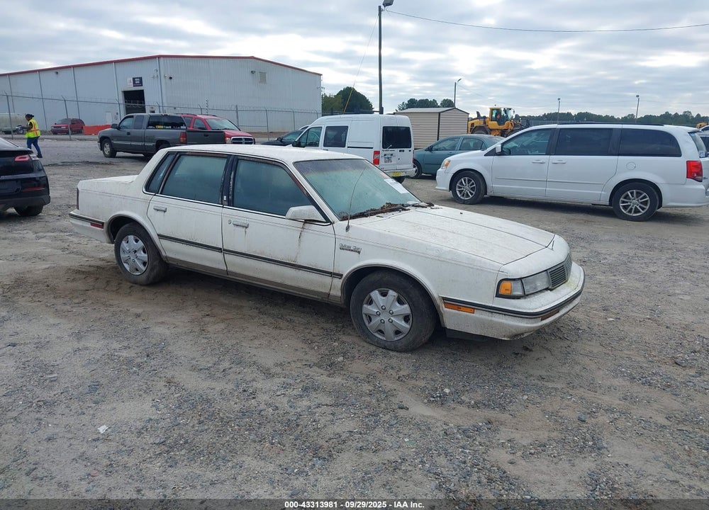 1988 OLDSMOBILE CUTLASS CIERA BROUGHAM VIN: 1G3AM51W8JG300886
