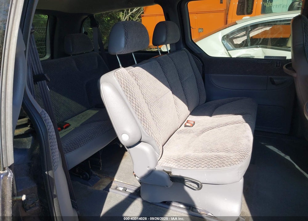 1998 DODGE GRAND CARAVAN SE VIN: 2B4GP44G3WR688466