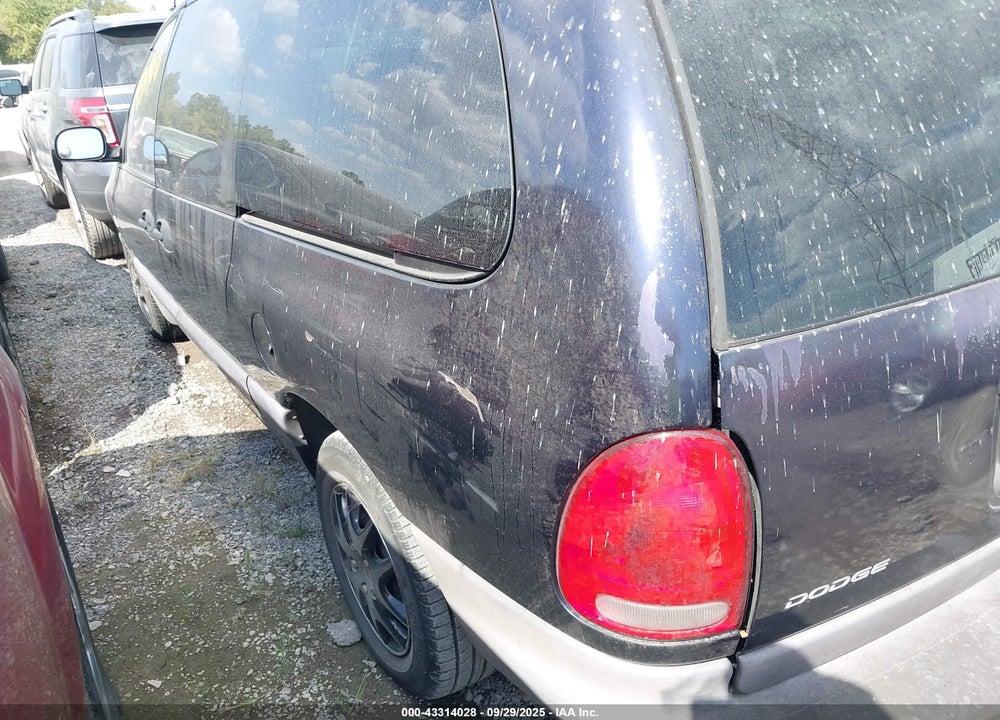 1998 DODGE GRAND CARAVAN SE VIN: 2B4GP44G3WR688466