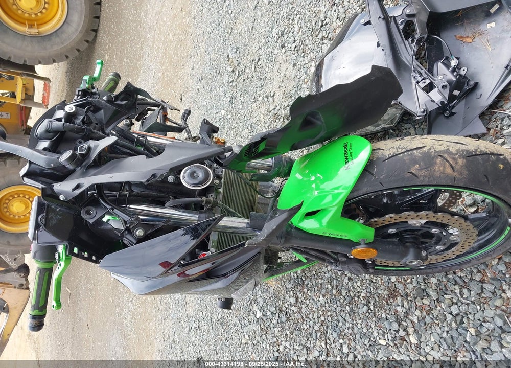 2024 KAWASAKI EX650 P VIN: ML5EXEP1XRDAB8209