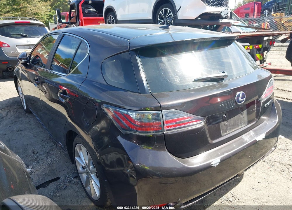 2011 LEXUS CT 200H VIN: JTHKD5BH8B2016238