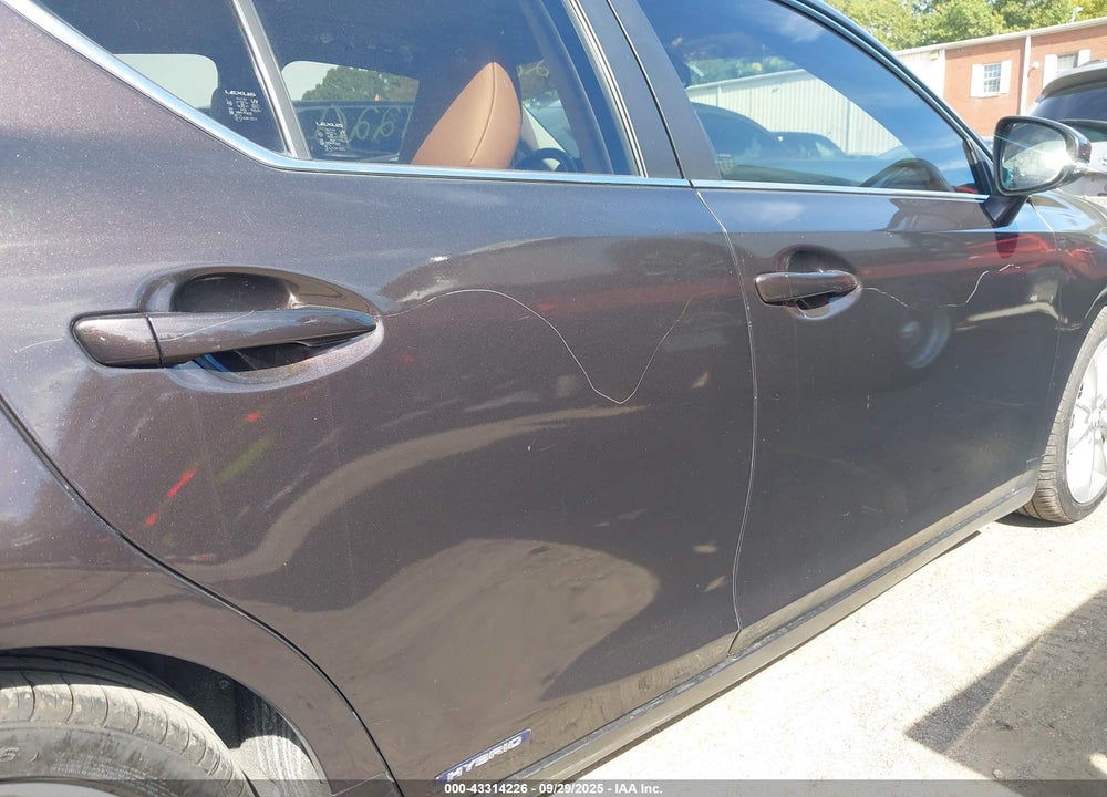 2011 LEXUS CT 200H VIN: JTHKD5BH8B2016238