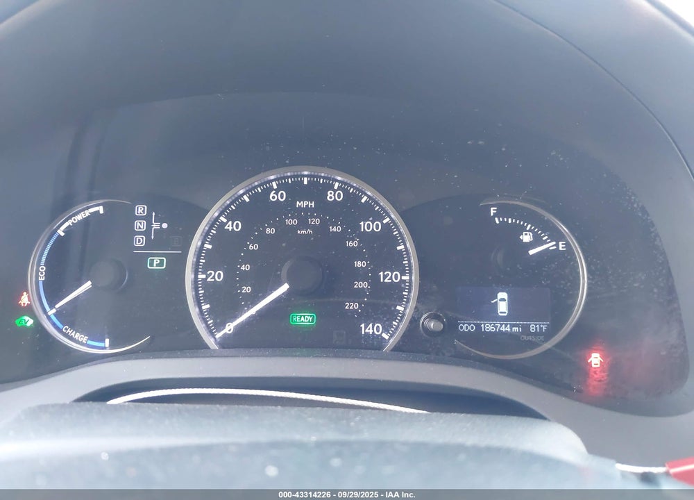 2011 LEXUS CT 200H VIN: JTHKD5BH8B2016238