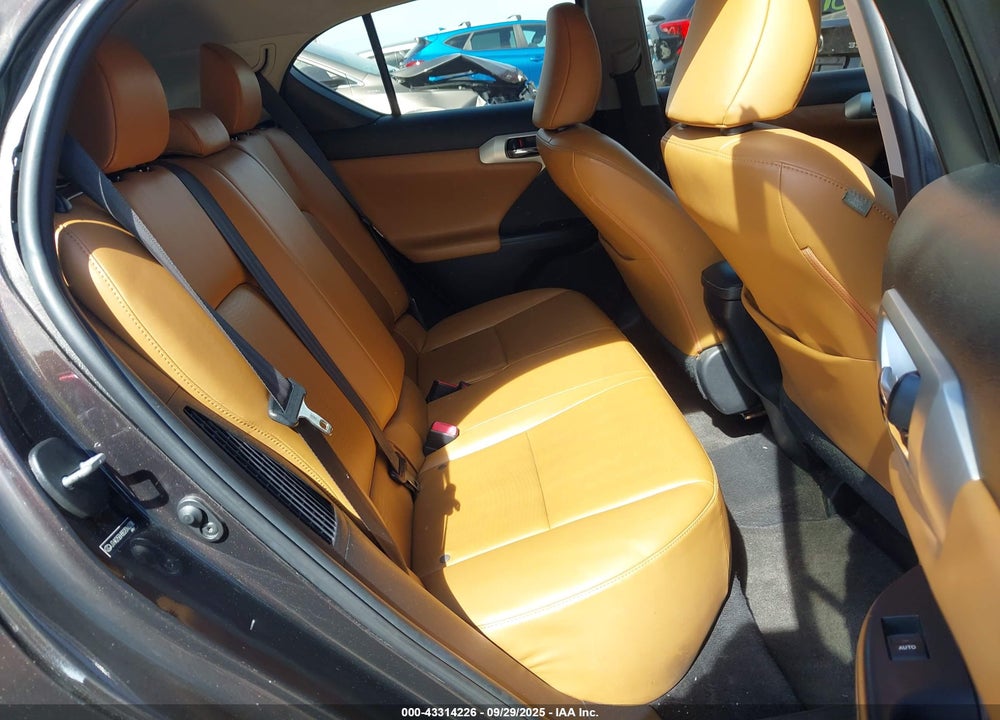2011 LEXUS CT 200H VIN: JTHKD5BH8B2016238