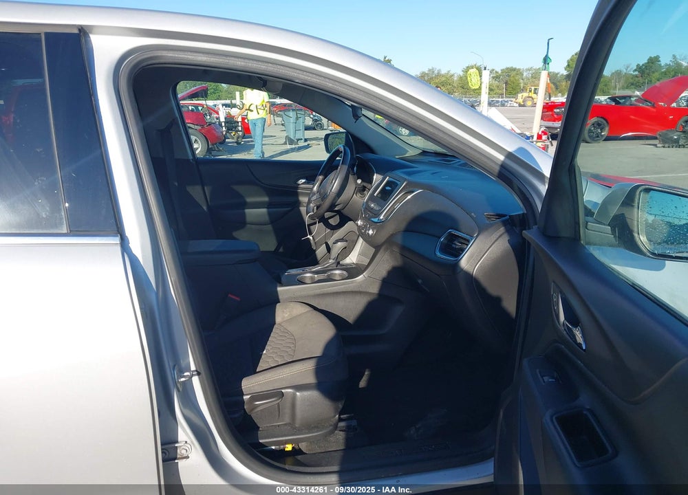 2019 CHEVROLET EQUINOX VIN: 2GNAXTEV1K6205043
