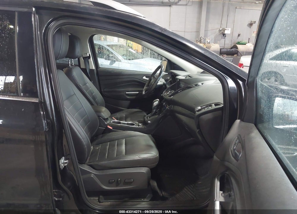 2015 FORD ESCAPE VIN: 1FMCU9JX8FUB15136