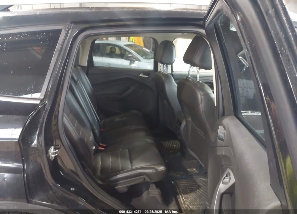 2015 FORD ESCAPE VIN: 1FMCU9JX8FUB15136