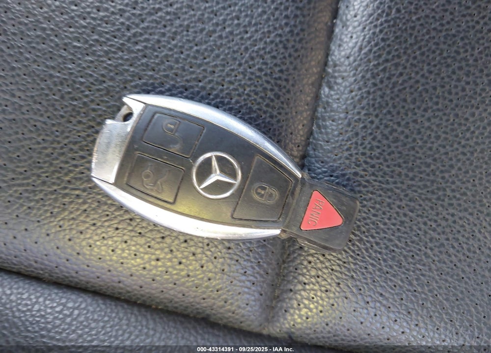 2011 MERCEDES-BENZ C CLASS VIN: WDDGF8BB3BR170450