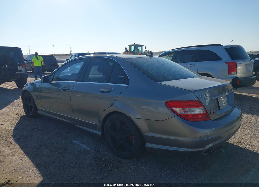 2011 MERCEDES-BENZ C CLASS VIN: WDDGF8BB3BR170450