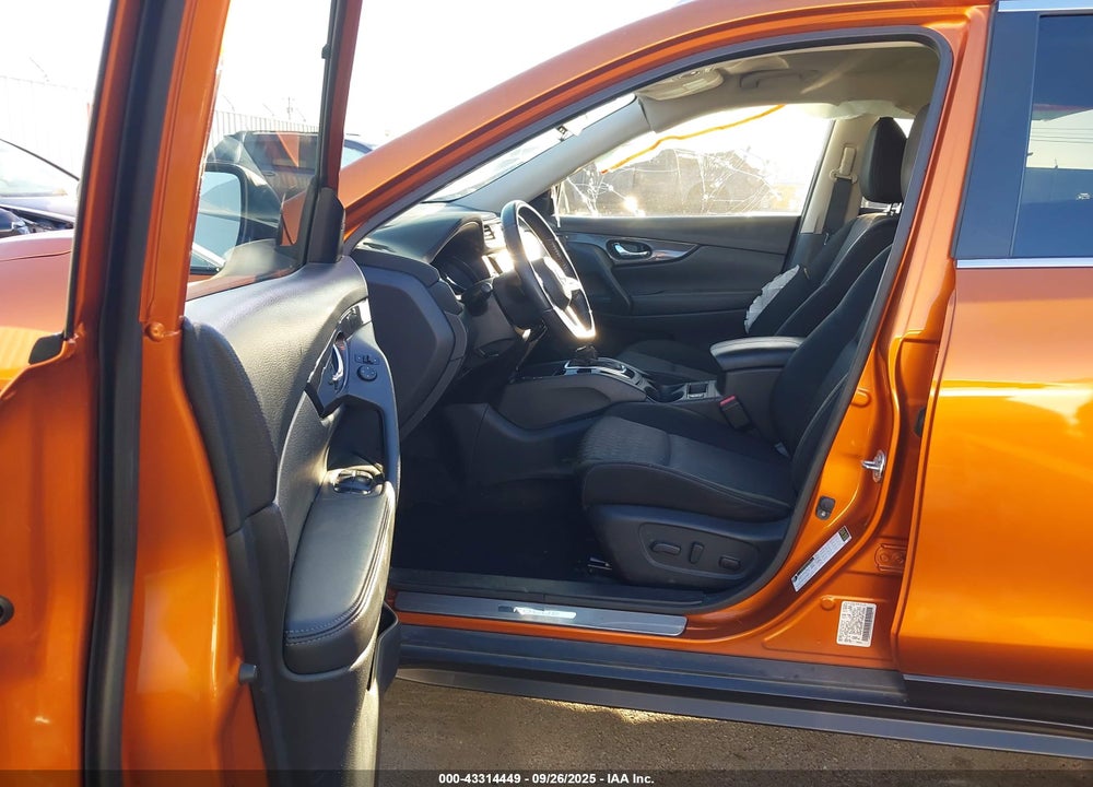 2019 NISSAN ROGUE SV VIN: JN8AT2MV2KW371839