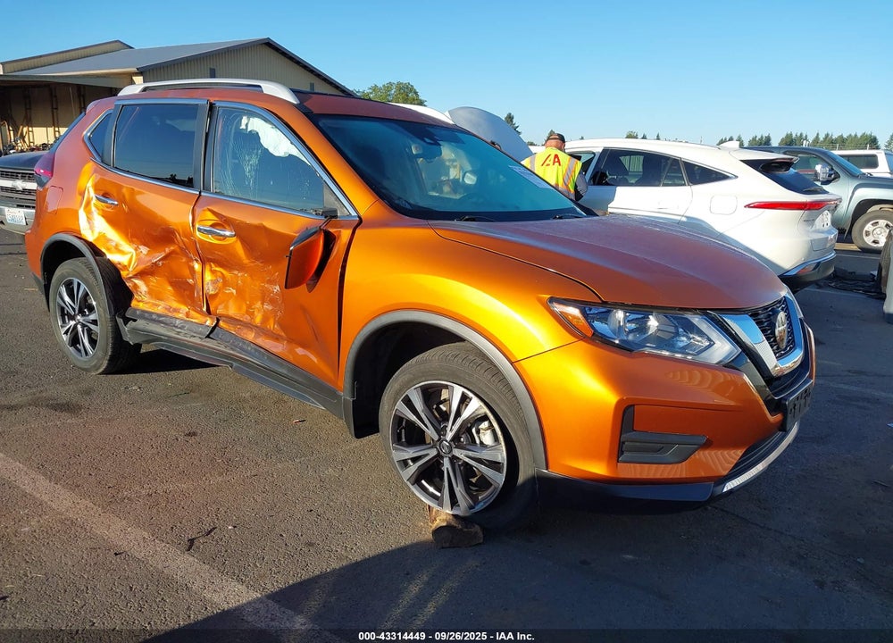 2019 NISSAN ROGUE SV VIN: JN8AT2MV2KW371839