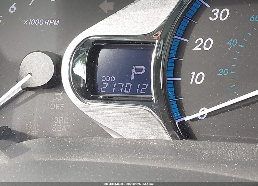 2011 TOYOTA SIENNA VIN: 5TDYK3DC4BS144573