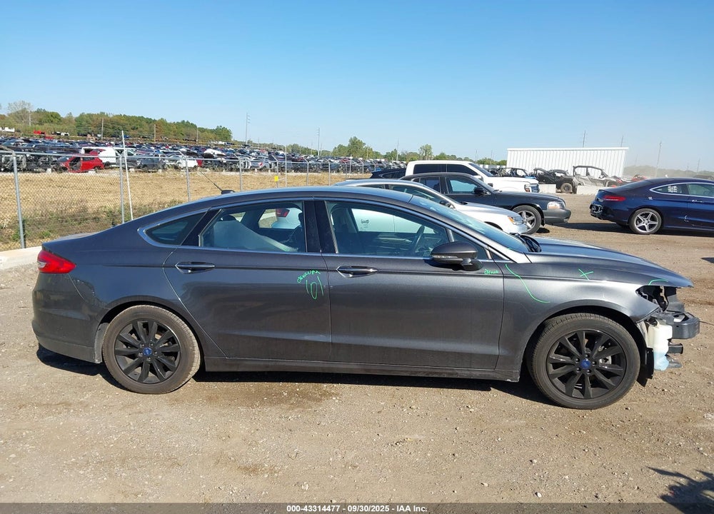 2017 FORD FUSION SE VIN: 3FA6P0HD8HR348532