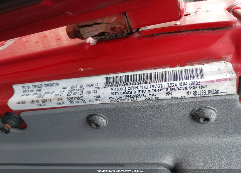1998 JEEP WRANGLER SE VIN: 1J4FY29P3WP805161