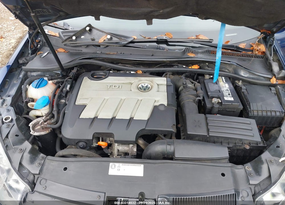 2011 VOLKSWAGEN JETTA SPORTWAGEN 2.0L TDI VIN: 3VWML7AJ9BM631805