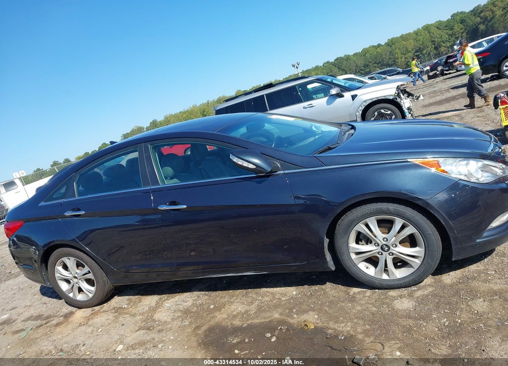2011 HYUNDAI SONATA VIN: 5NPEC4AC1BH156194