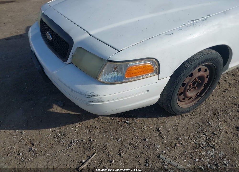 2006 FORD CROWN VICTORIA VIN: 2FAHP71W26X133661