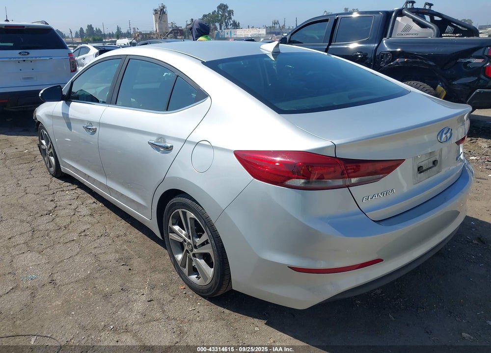 2017 HYUNDAI ELANTRA VIN: 5NPD84LF7HH129207