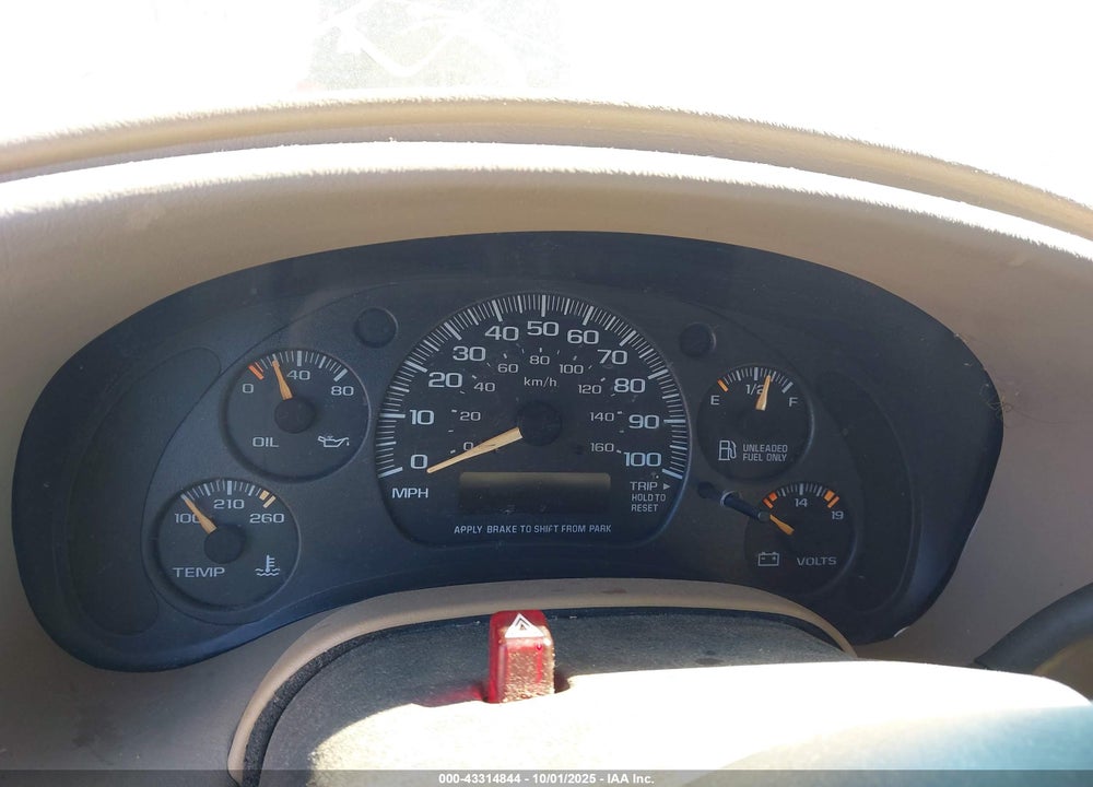 2002 CHEVROLET ASTRO VIN: 1GBDM19X22B130305