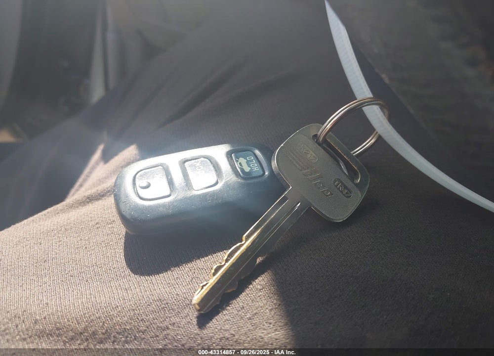 2006 TOYOTA CAMRY LE VIN: 4T1BE30K56U649920