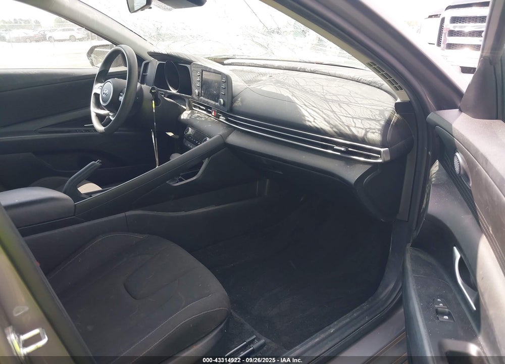 2023 HYUNDAI ELANTRA VIN: KMHLM4AG3PU465990