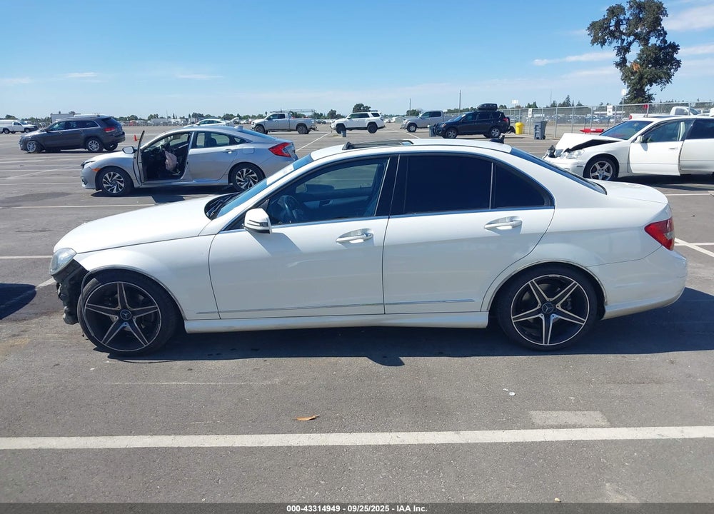 2013 MERCEDES-BENZ C CLASS VIN: WDDGF4HB4DR278711
