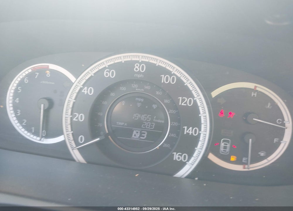 2013 HONDA ACCORD VIN: 1HGCR3F85DA047902