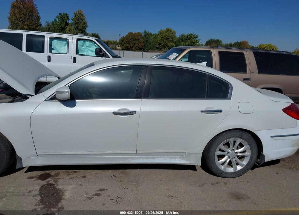 2012 HYUNDAI GENESIS 3.8 VIN: KMHGC4DD4CU195815