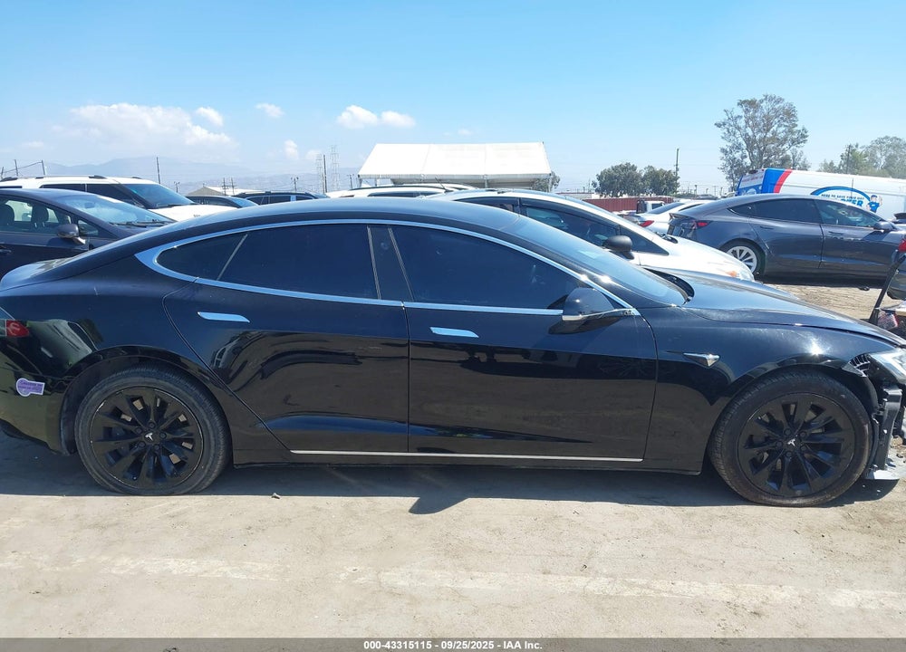 2018 TESLA MODEL S VIN: 5YJSA1E25JF281463