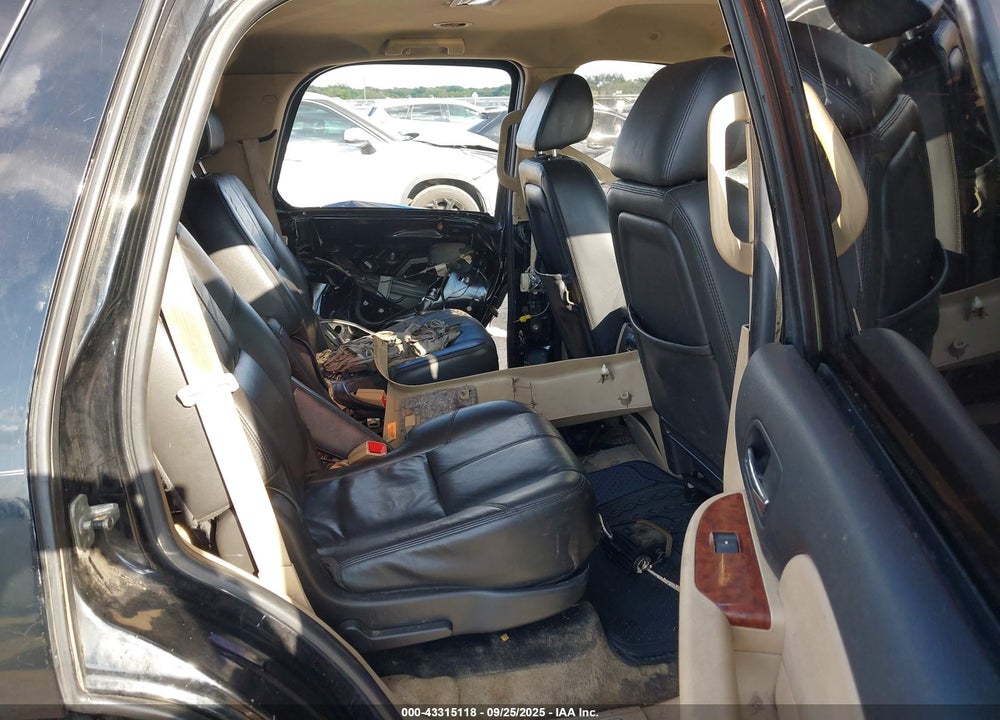 2007 CHEVROLET TAHOE VIN: 1GNFC13047R406069
