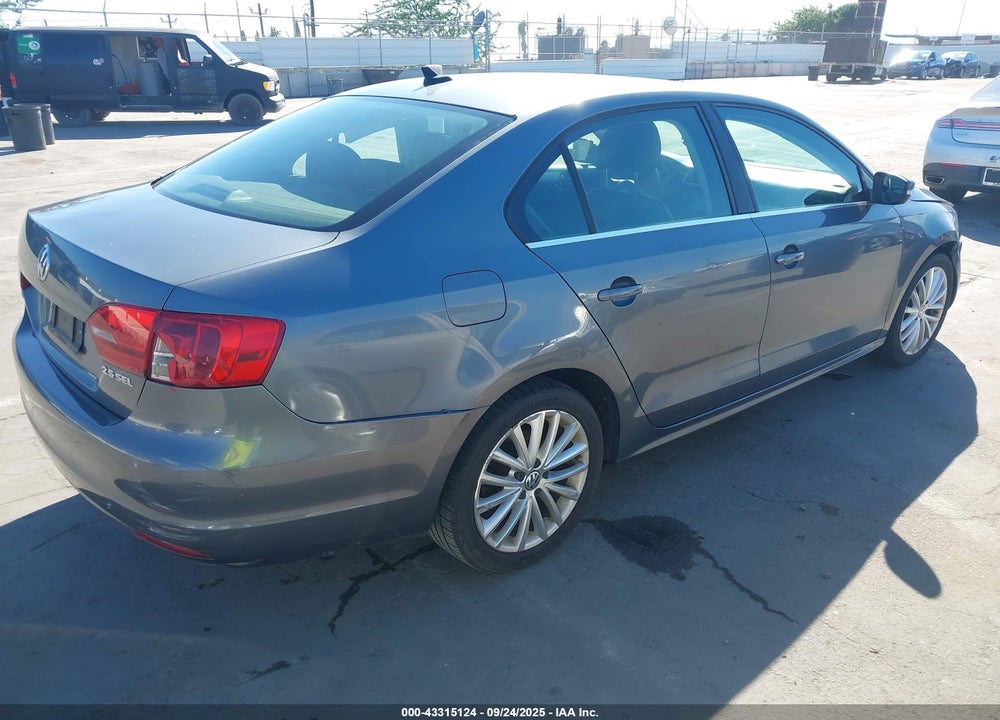 2011 VOLKSWAGEN JETTA VIN: 3VWLZ7AJ0BM045309