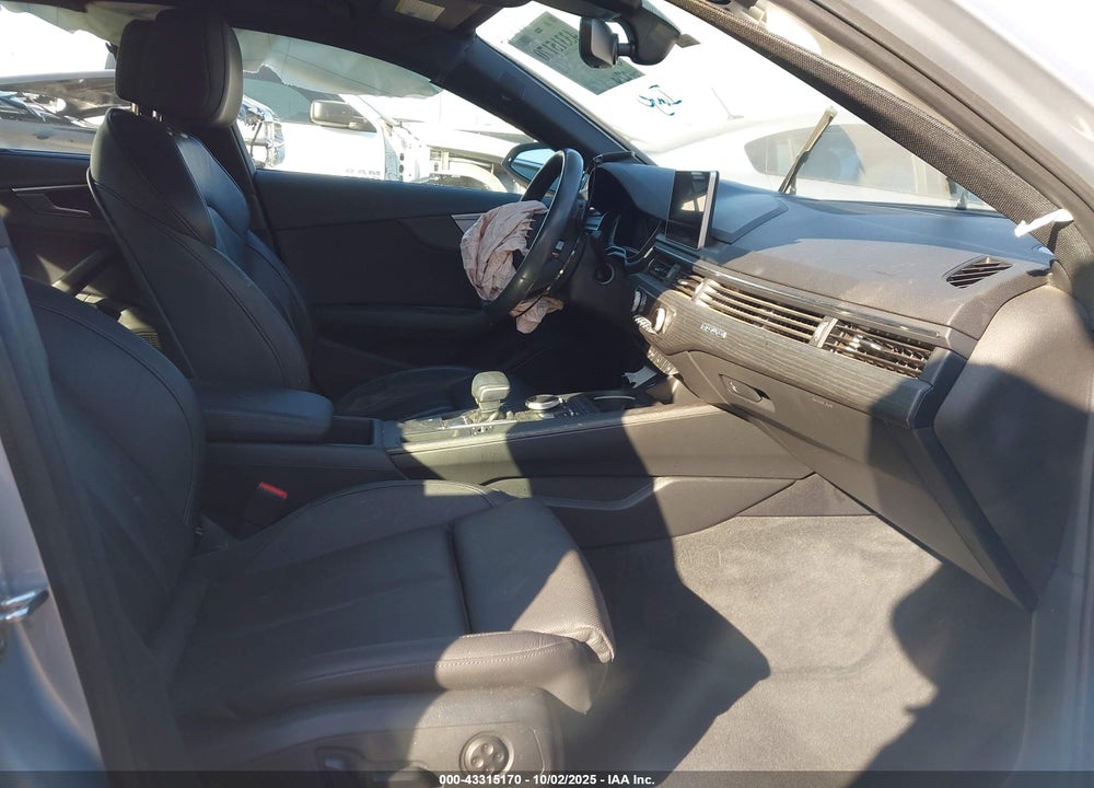 2017 AUDI A4 2.0T PREMIUM VIN: WAUFNAF42HA158645