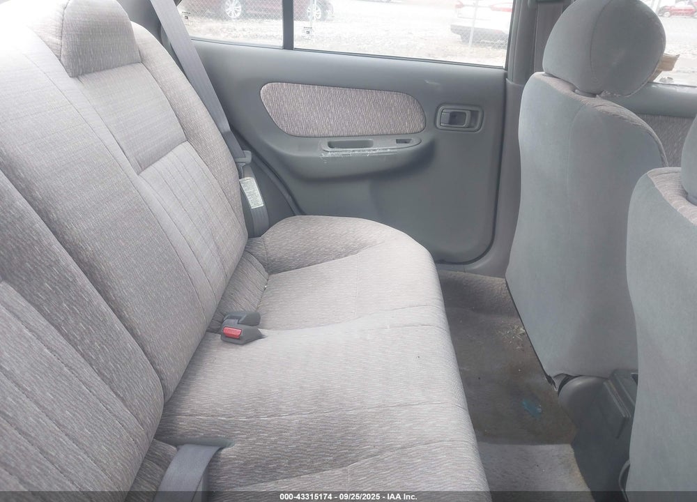1998 NISSAN SENTRA GXE/XE VIN: 3N1AB41D3WL055368